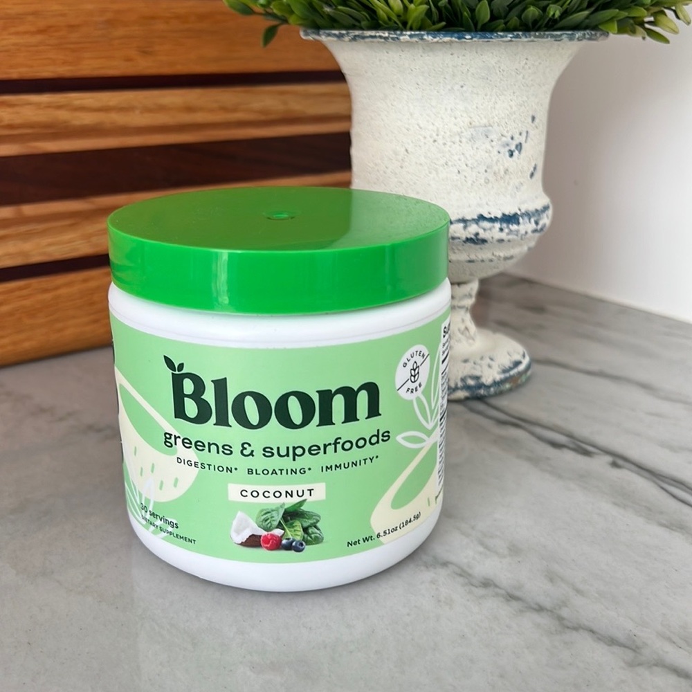 Bloom greens and superfoods